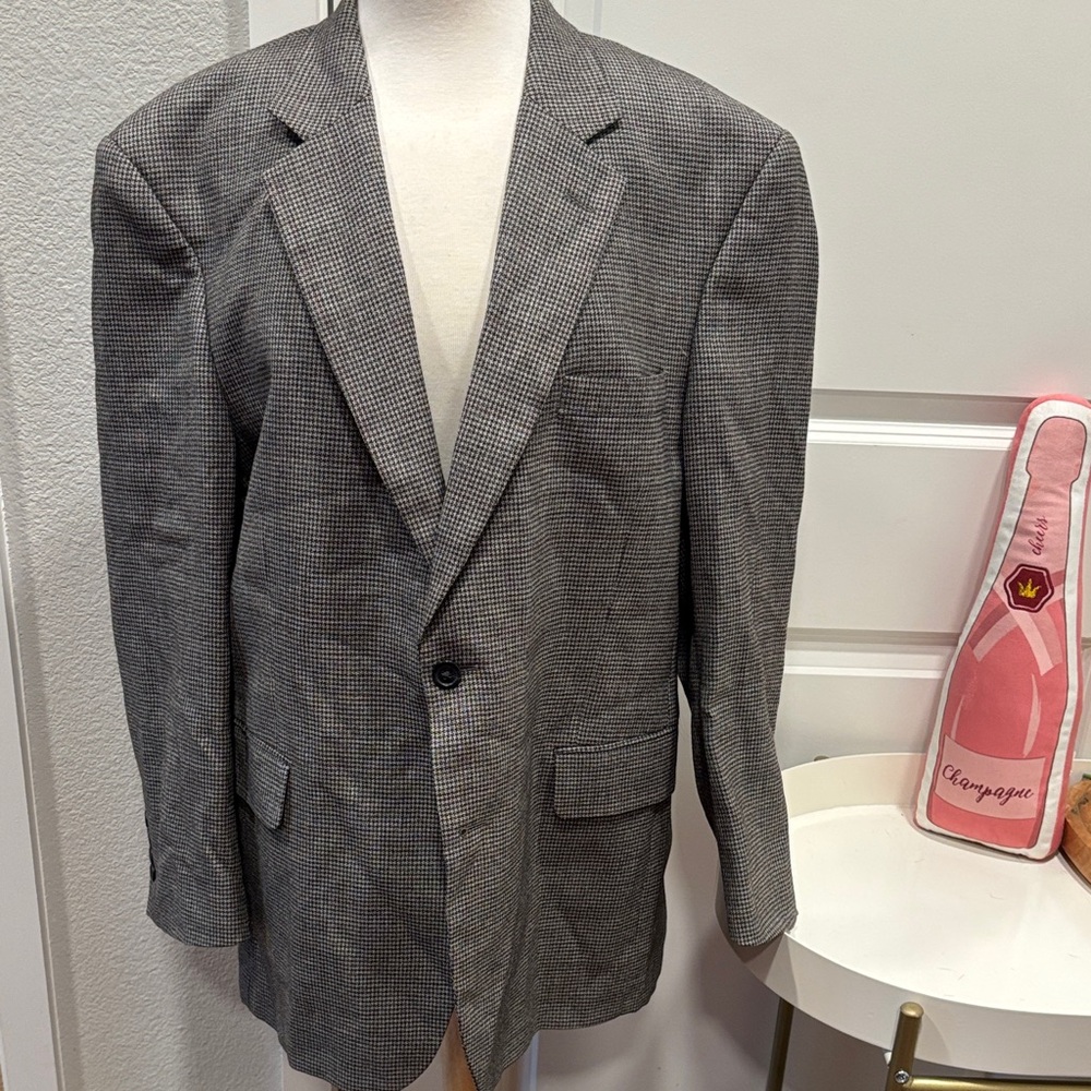 Jos. A. Bank Gray Houndstooth Sportcoat